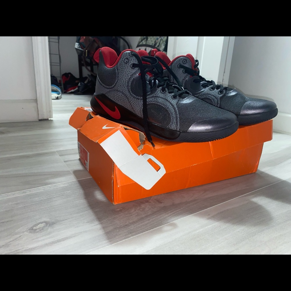 Nike FLY.BY Mid 2